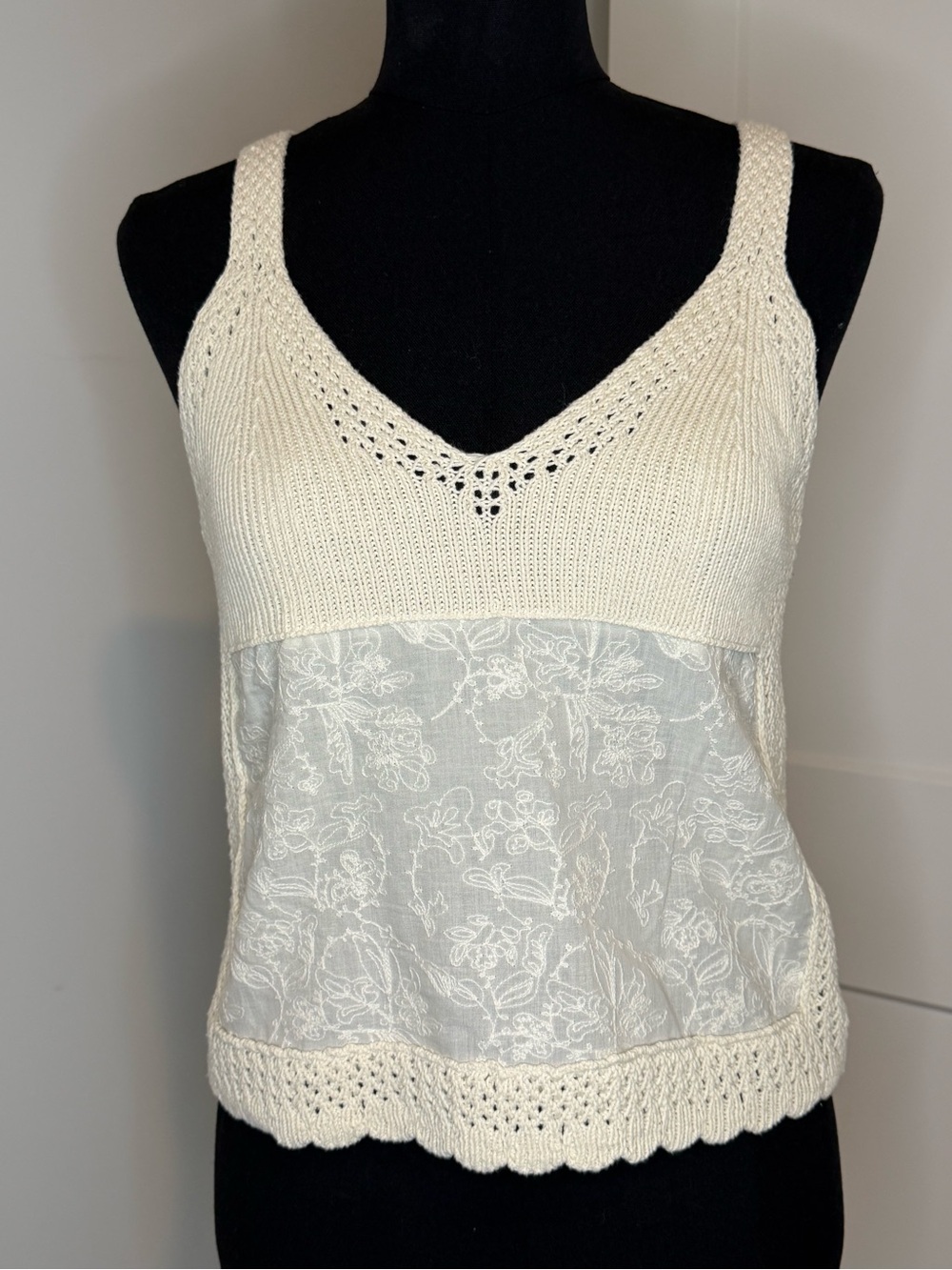 Zara Women's Cream Knit Camisole Tank - Feminine V-Neck